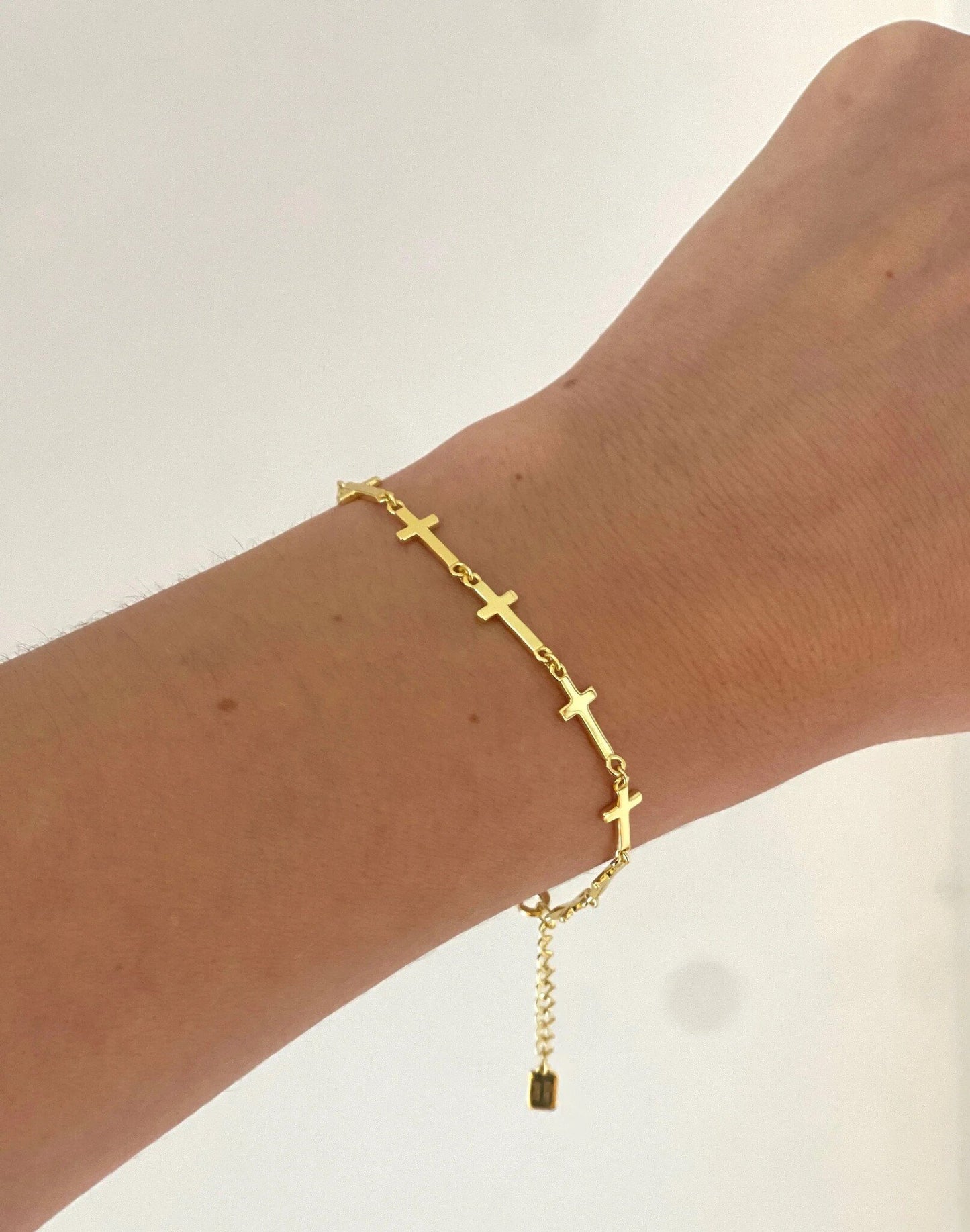 ALAV Cross Link Bracelet Gold