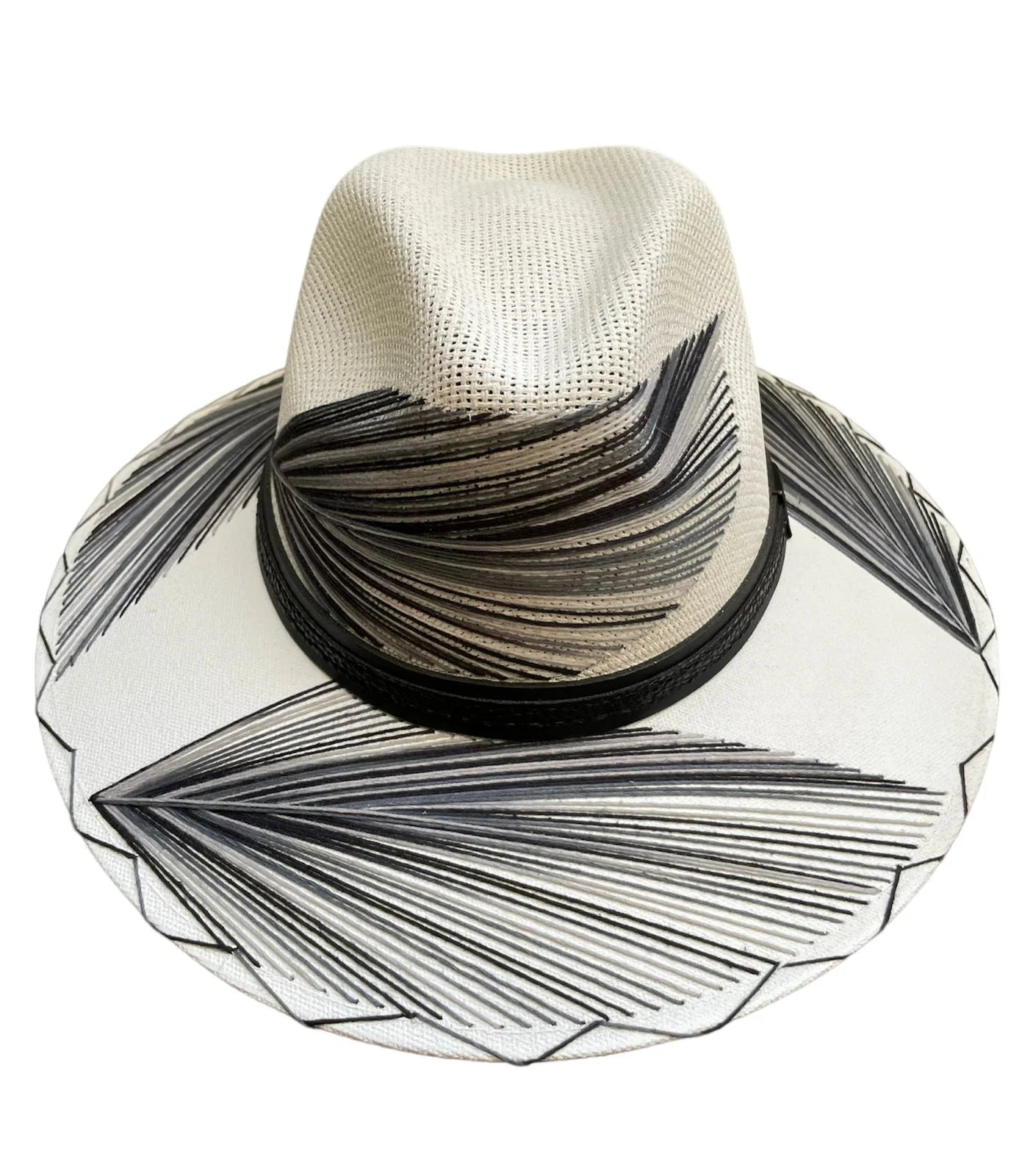 Pluma Embroidered Hat - Black