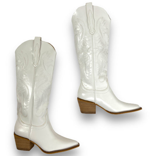 Hannah Boot White
